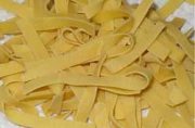 Egg noodles for Hungarian-style cheese noodles