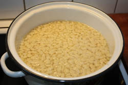 Dumpling cooking to Hungarian goulash